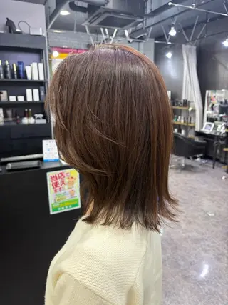 ミディアム カラー 友滝 真菜美のヘアスタイル