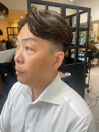 パーマ メンズ 似合う髪型見つけます AYAKAのヘアスタイル