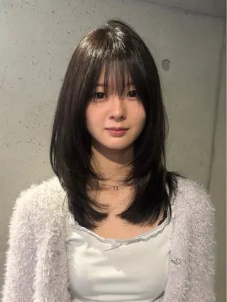 ミディアム カラー 韓国レイヤー/透明感 カラー/RIN🎀のヘアスタイル