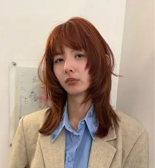 ミディアム カラー riko/yew /顔まわりカットのヘアスタイル