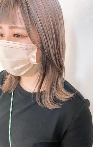ミディアム 見川 ヒカルのヘアスタイル