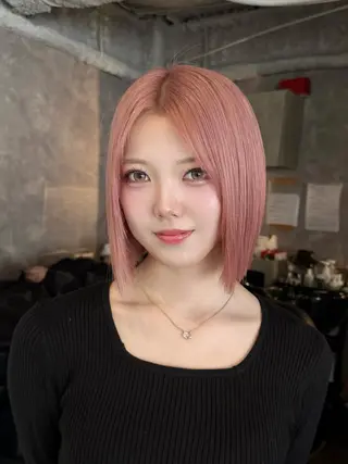ショート カラー ヘアアレンジ 🌱巴結生🌿グレー ジュ☁️ミルクティーのヘアスタイル