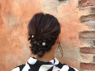 ミディアム ヘアアレンジ 【暖色カラー特化】 中山由梨のヘアスタイル
