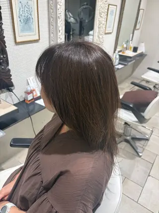 セミロング カラー 桜栄 ほのかのヘアスタイル