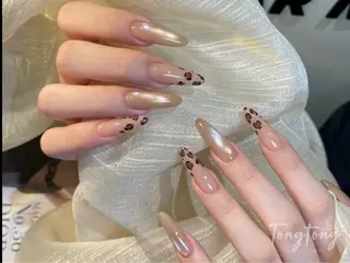 ネイル Tongtong Nail Salonのネイルデザイン