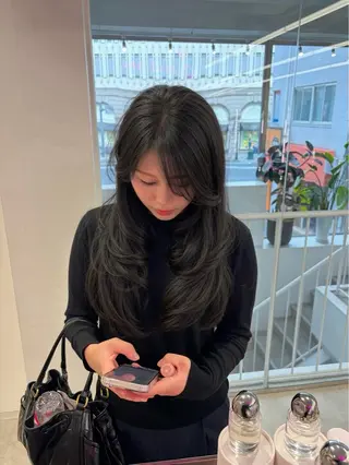 ロング レイヤー・ボブ カラーYoshidaのヘアスタイル