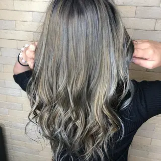 ロング カラー トップスタイリスト/ アユミのヘアスタイル