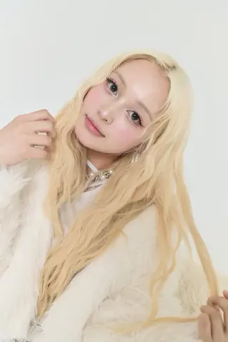 ロング ナナ♡レイヤーカット ♡似合わせカラーのヘアスタイル