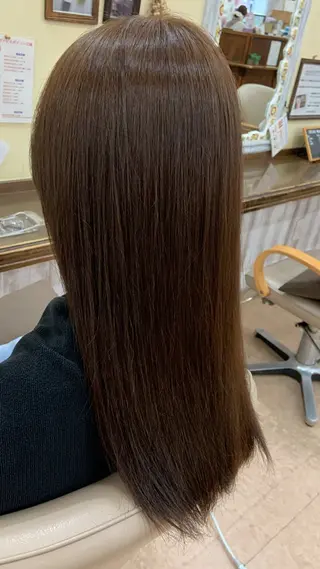 カラー 石井 智美のヘアスタイル