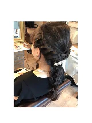 セミロング ヘアアレンジ shi hoのヘアスタイル