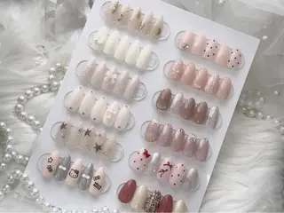 ネイル KITTY🩰 AKIのネイルデザイン