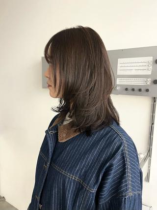 ミディアム カラー 天神/レイヤー特化 ハイトーン/デザインのヘアスタイル