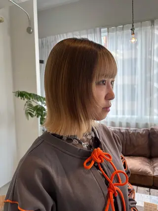 ミディアム KAREN(ému) 伏見/カットモデルのヘアスタイル