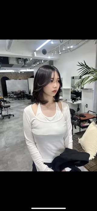 ミディアム カラー 🎀韓国レイヤー/シ ョート×透明感カラーのヘアスタイル