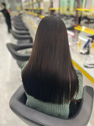 ロング カラー ハイトーンカラー 🦄レイヤーカットのヘアスタイル