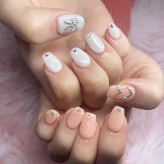 ネイル Aino 🤍のネイルデザイン