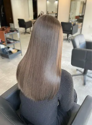 ロング カラー 西宮ハイトーンカラー ひらり💜のヘアスタイル