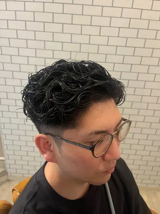 ショート クボタ マコトのヘアスタイル