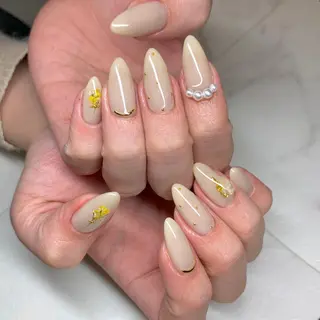 ネイル 里見 麗のネイルデザイン
