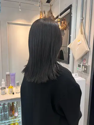 ミディアム カラー 松坂 真衣のヘアスタイル