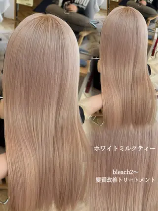 ロング カラー 肌に馴染むハイトーン /ミルクティーカラーのヘアスタイル