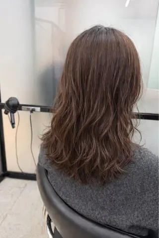 ミディアム パーマ ラフなパーマ 石川雄麻のヘアスタイル