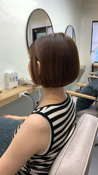 ショート レイヤーカット/照井 耀のヘアスタイル