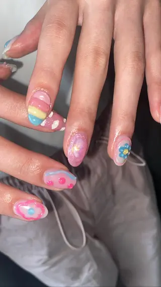 ショート カラー ネイル tetty nailsalonのネイルデザイン