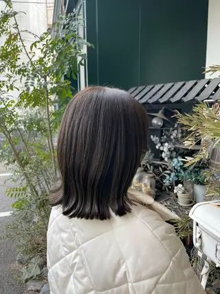 ミディアム カラー 山下 襟華のヘアスタイル