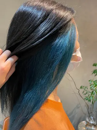 ミディアム カラー カジ エリナのヘアスタイル