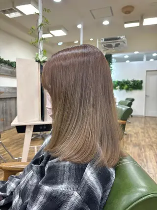 セミロング カラー ✨Kplus✨ 熊坂 みのり✨のヘアスタイル