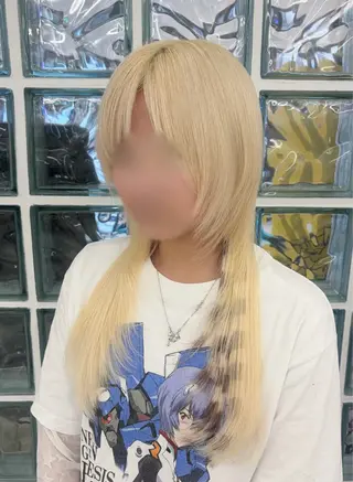 セミロング カラー 三尾 樺緒のヘアスタイル