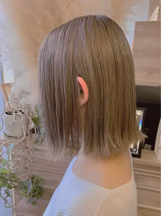 カラー 西安 優香のヘアスタイル