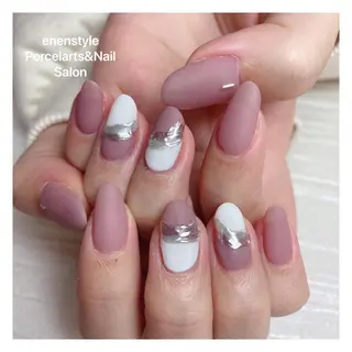 ミディアム マツエク・マツパ 🐾enen style 🐾のネイルデザイン