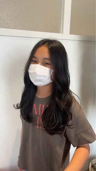 セミロング 西村 花織のヘアスタイル