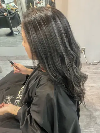 セミロング 川尻 詩織のヘアスタイル