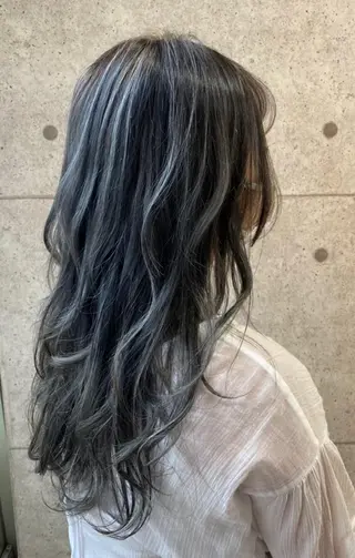 ロング カラー ブリーチ/ヘアセット 🪞🌙minamiのヘアスタイル