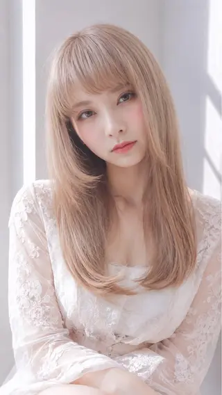ロング カラー 佐伯 りょうのヘアスタイル