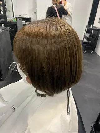 ショート ボブ・カラー 琴音のヘアスタイル