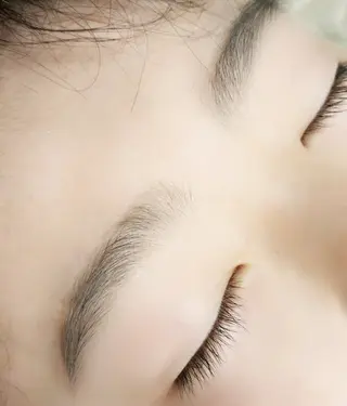 アイブロウ 〚A made〛 エーメイドのマツエク・マツパデザイン