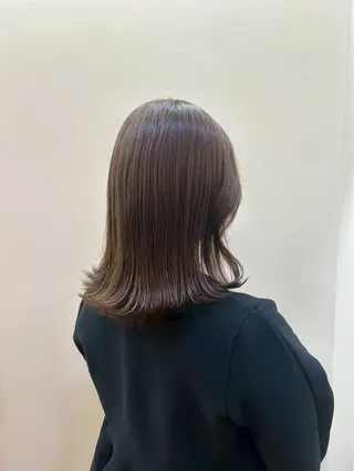 ミディアム 西山 琴音のヘアスタイル