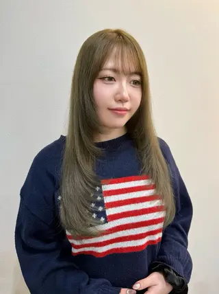 ロング マツオカ マコのヘアスタイル