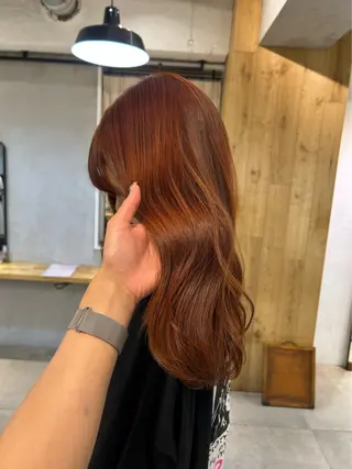 カラー lomalia moekaのヘアスタイル