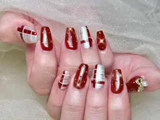 ネイル 🦋 Queenieのネイルデザイン