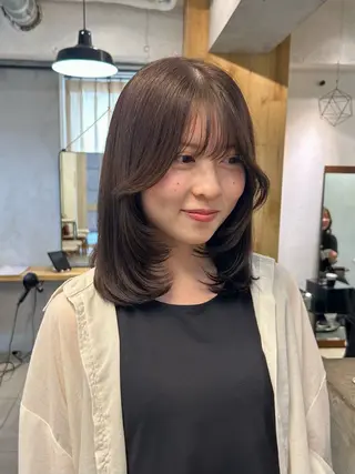 ショート カラー lomalia moekaのヘアスタイル