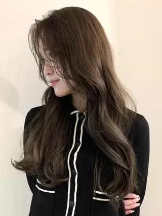 ロング カラー 落合希 Olivebeigeのヘアスタイル
