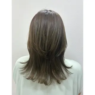 ミディアム 島袋カナ☀️🉐 夏キャンペーン中☀️のヘアスタイル