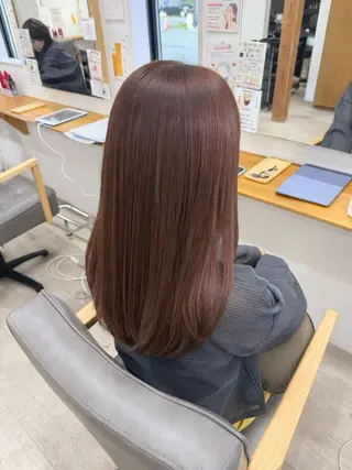ロング ちほ/顔周りレイヤー /ベージュカラーのヘアスタイル