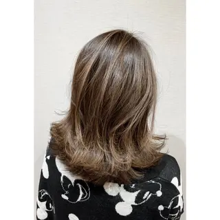 ミディアム 石本 静紅のヘアスタイル
