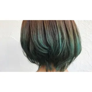カラー 山下 襟華のヘアスタイル